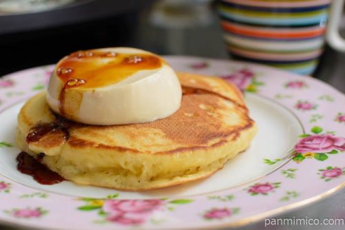 神戸シェフクラブロイヤルカスタードプリンホットケーキのせ