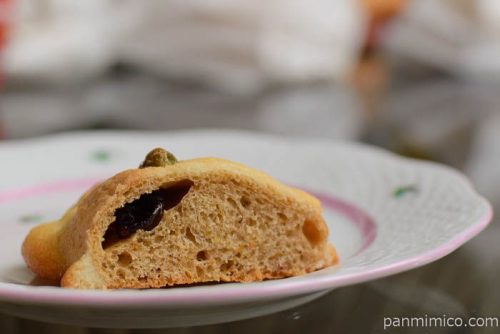 テーラテール紅茶メロンパン中身