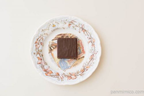 バビヴィエネッズィピスタチオ皿盛り