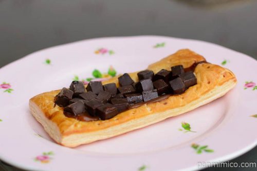 キャラメルの風味豊かなチョコレートパイ【ローソン】横