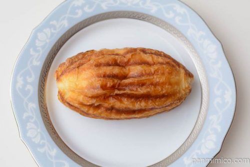 神戸ハイカラメロンパン チョコメロワッサン【コープこうべ】皿盛り