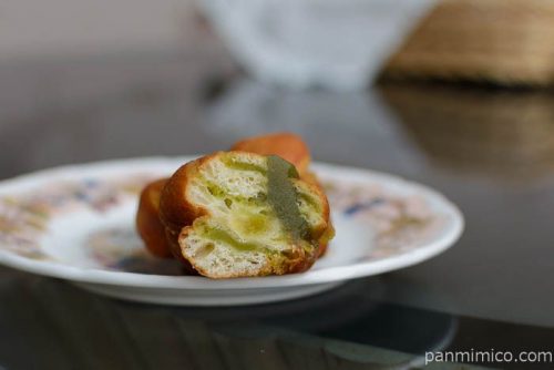 ほろにが抹茶のツイストドーナツ【フジパン】中身