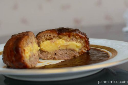 旨包ボリュームリッチハンバーグ濃厚チーズ入り【伊藤ハム】中身