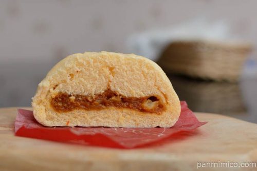うま辛チーズタッカルビまん【セブンイレブン】中身