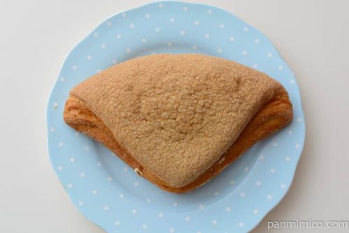 たっぷりビスケットのコーヒーホイップデニッシュ【神戸屋】皿盛り