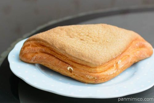 たっぷりビスケットのコーヒーホイップデニッシュ【神戸屋】横