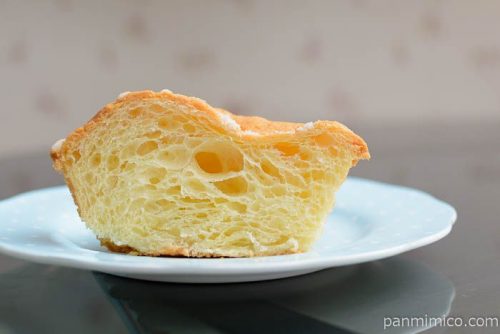 ふわっとメロンクロワッサン【神戸屋】中身