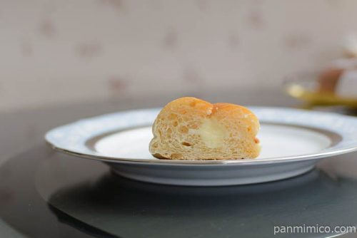 もっちりとしたいちじくロール（乳酸菌入りチーズクリーム）中身