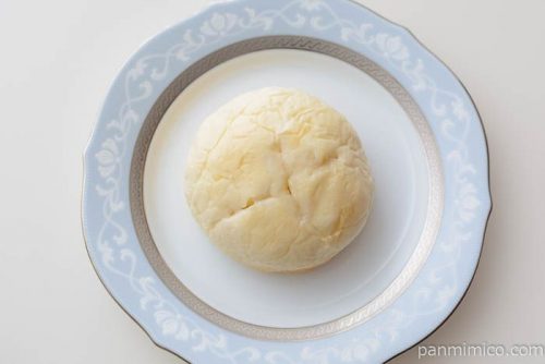 濃いミルクホイップパン【フジパン】皿盛り