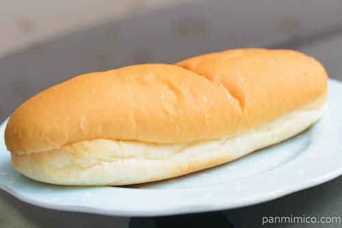 もっちりとしたコッペパン　北海道産小豆の粒あん＆マーガリン【ローソン】横