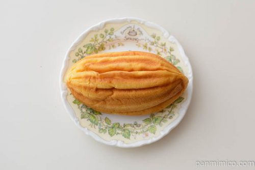 神戸ハイカラキャロットチーズメロンパン【コープこうべ】皿盛り