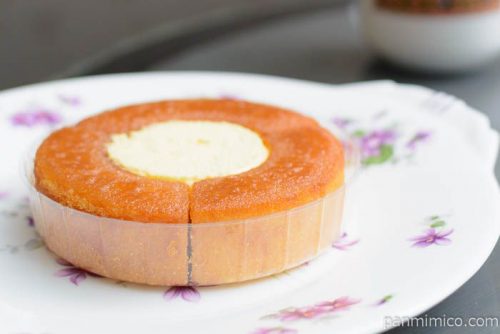 ファミリーマート クリーミーバウムケーキ クレームブリュレ風横
