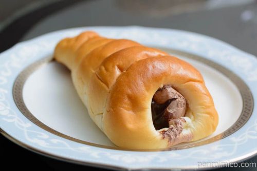 ローソン チョコクリームコロネ 2種のベルギーチョコクリーム横