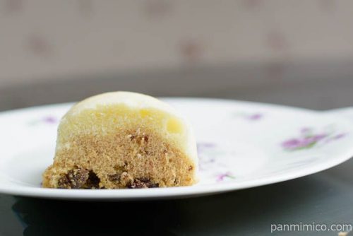 北海道バター＆レーズン蒸しケーキ【神戸屋】中身