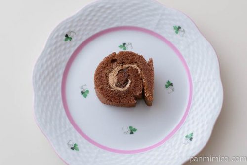 塩チョコロールケーキ【パスコ】皿盛り