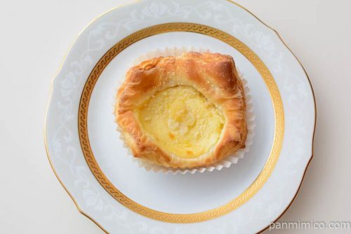 塩チーズケーキデニッシュ【パスコ】皿盛り