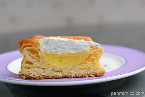 ホイップ&カスター【タカキベーカリー】中身