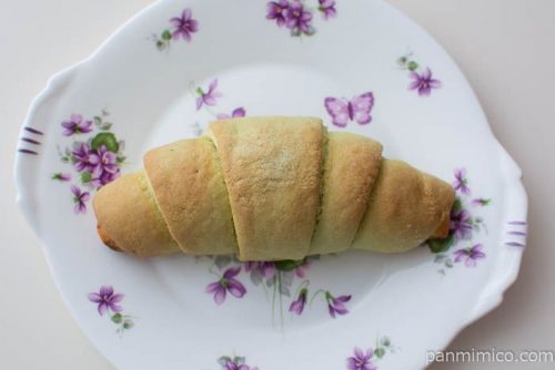 メロンクロワッサン【ローソン】皿盛り