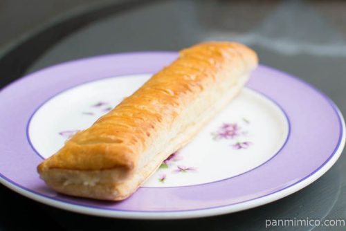 北海道牛乳入り ミルククリームと小豆のパイ【ヤマザキ】横