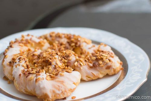 デニッシュプレッツェル（アーモンド）【ヤマザキ】横