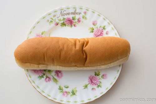 コッペパン　クラウンメロン＆ホイップ【第一パン】皿盛り