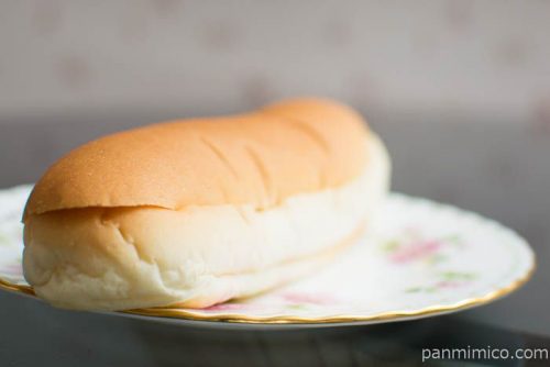 コッペパン　クラウンメロン＆ホイップ【第一パン】横