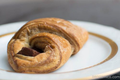 チョコ好きのためのチョコクロワッサン【ファミリーマート】横