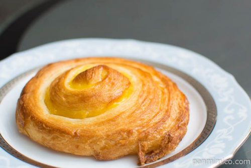 アップルカスタードデニッシュ（六甲山麓牛乳入りクリーム使用）ローソン横