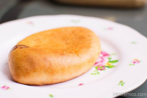 ブーランジェリー レコルト 神戸店 rond pointミルキークリームパン横