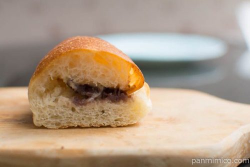 ベーカリーバカンスあんバター中身