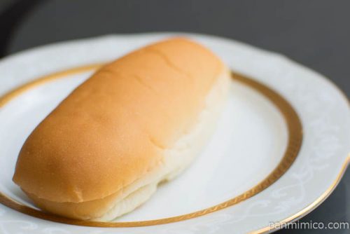ファミマ コッペパン（いちごジャム＆フルーツ入りホイップ）横