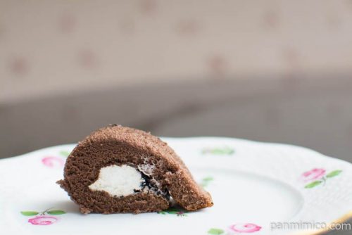 クッキー＆クリームロールケーキ【ヤマザキ】スライス