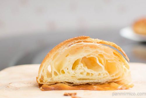 神戸三宮【ブーランジェリー コム・シノワ】クロワッサンサクの中身はこんな感じ