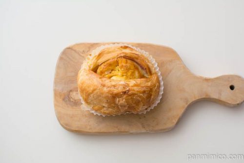 バジル風味のハムタマゴ【パスコ】上から見た図