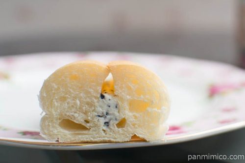 クッキー＆クリームフランス【神戸屋】中身はこんな感じ