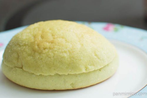 葡萄風味豊かなシャインマスカットパン【ヤマザキ】横から見た図