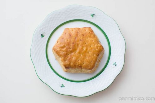 とろけるチョコクリームパイ【神戸屋】上から見た図