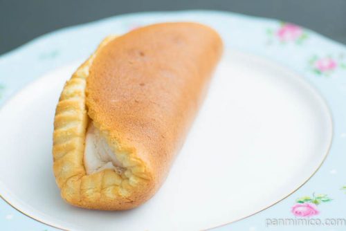 きなこもち風おむれっと（黒みつ）【ヤマザキ】横から見た図