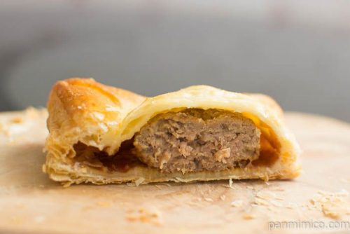 ホット・セイボリーパイ デミグラスハンバーグミスタードーナツ中身はこんな感じ