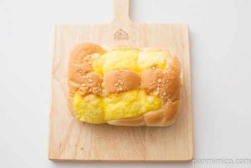 ふっくらチーズのパン【ヤマザキ】上から見た図