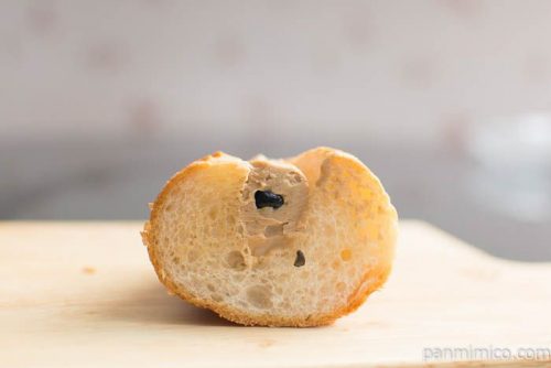 ミニフランスサンド　タピオカミルクティー風【ローソン】中身はこんな感じ