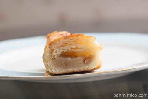 マカロンとくるみのデニッシュ【ヤマザキ】中身はこんな感じ