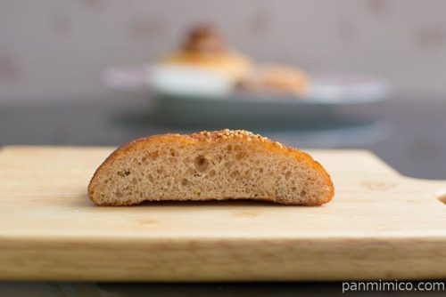 【アフリカンベーカリーカフェ ナミテテ】マンダジ中身はこんな感じ