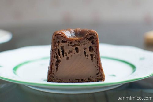 ビストロ カフェ・ド・パリ】チョコカヌレ中身はこんな感じ