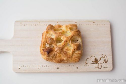 チキングラタンデニッシュ【第一パン】上から見た図