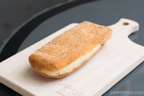 スティックドーナツ照り焼きチキン＆たまご【神戸屋】横から見た図
