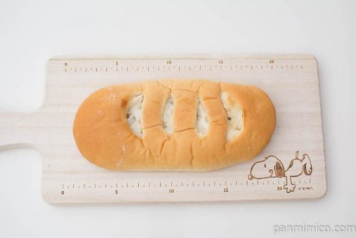 十勝牛乳のきのこシチューパン【Pasco】上から見た図