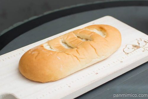 十勝牛乳のきのこシチューパン【Pasco】横から見た図