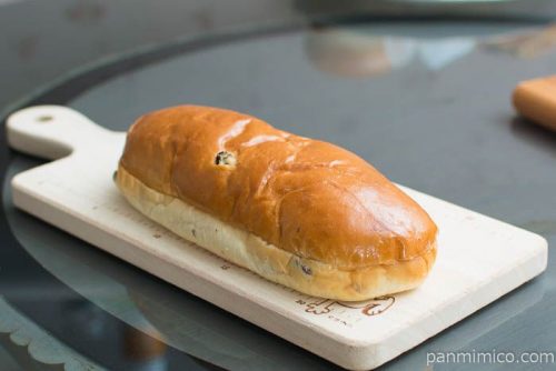 ぶどうぱん　シュガーマーガリン入横から見た図