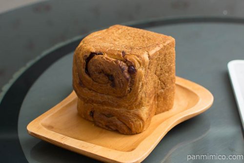 クランベリーとクリームチーズ【神戸屋】パンのミミ